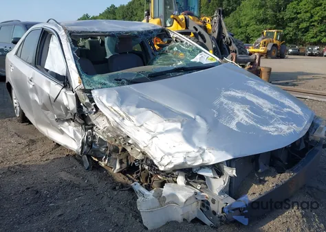 2012 Toyota Camry Le z USA, uszkodzony, nr VIN 4T1BF1FK5CU179750